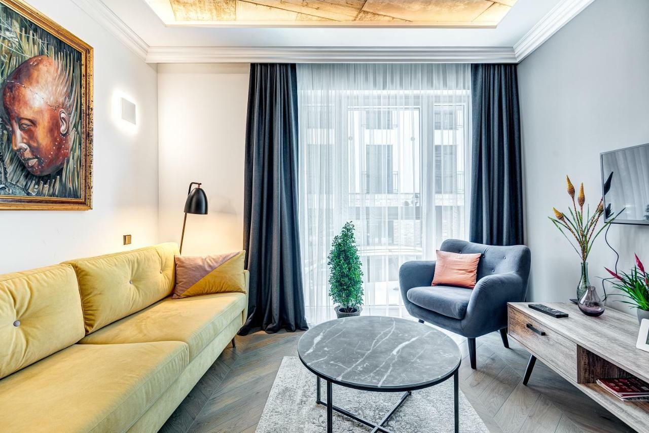 Happy Inn Presidential, Self Check-In, Parking In The Underground Garage VNO Extérieur photo