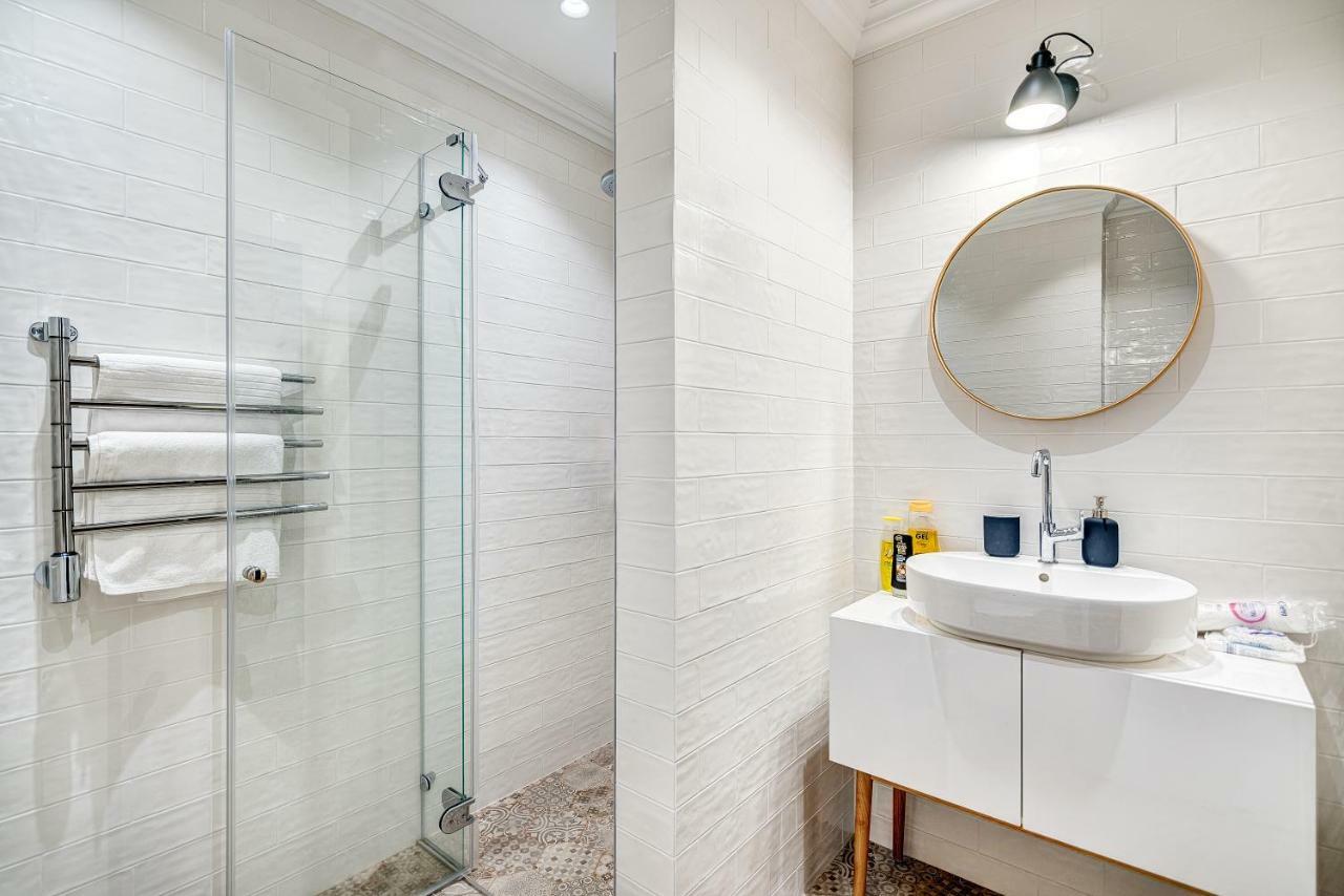 Happy Inn Presidential, Self Check-In, Parking In The Underground Garage VNO Extérieur photo